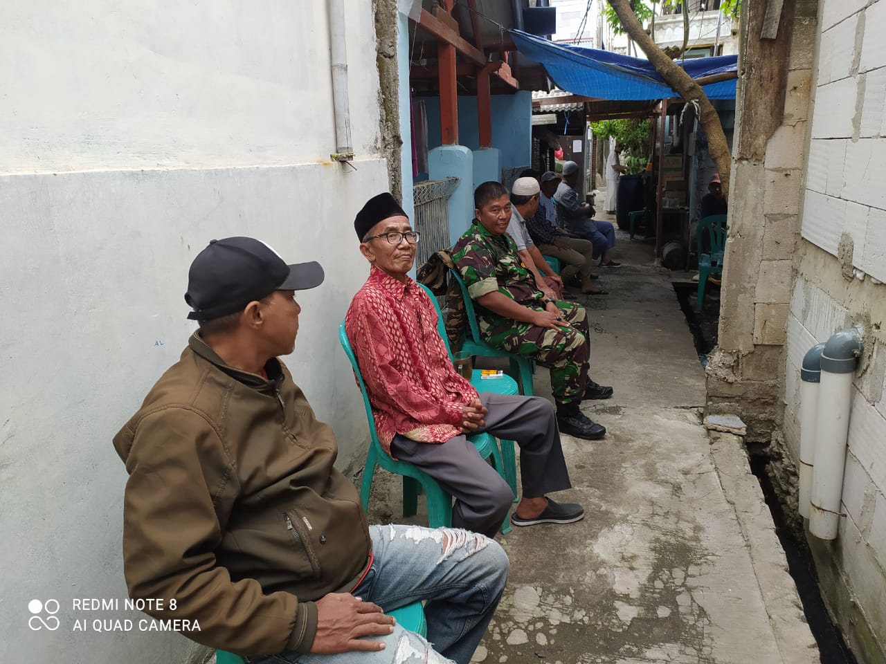 Wujud Kedekatan, Babinsa Sertu Iwan Koramil 05/CilincingTakziah Ke Rumah Duka Tokoh Masyarakat