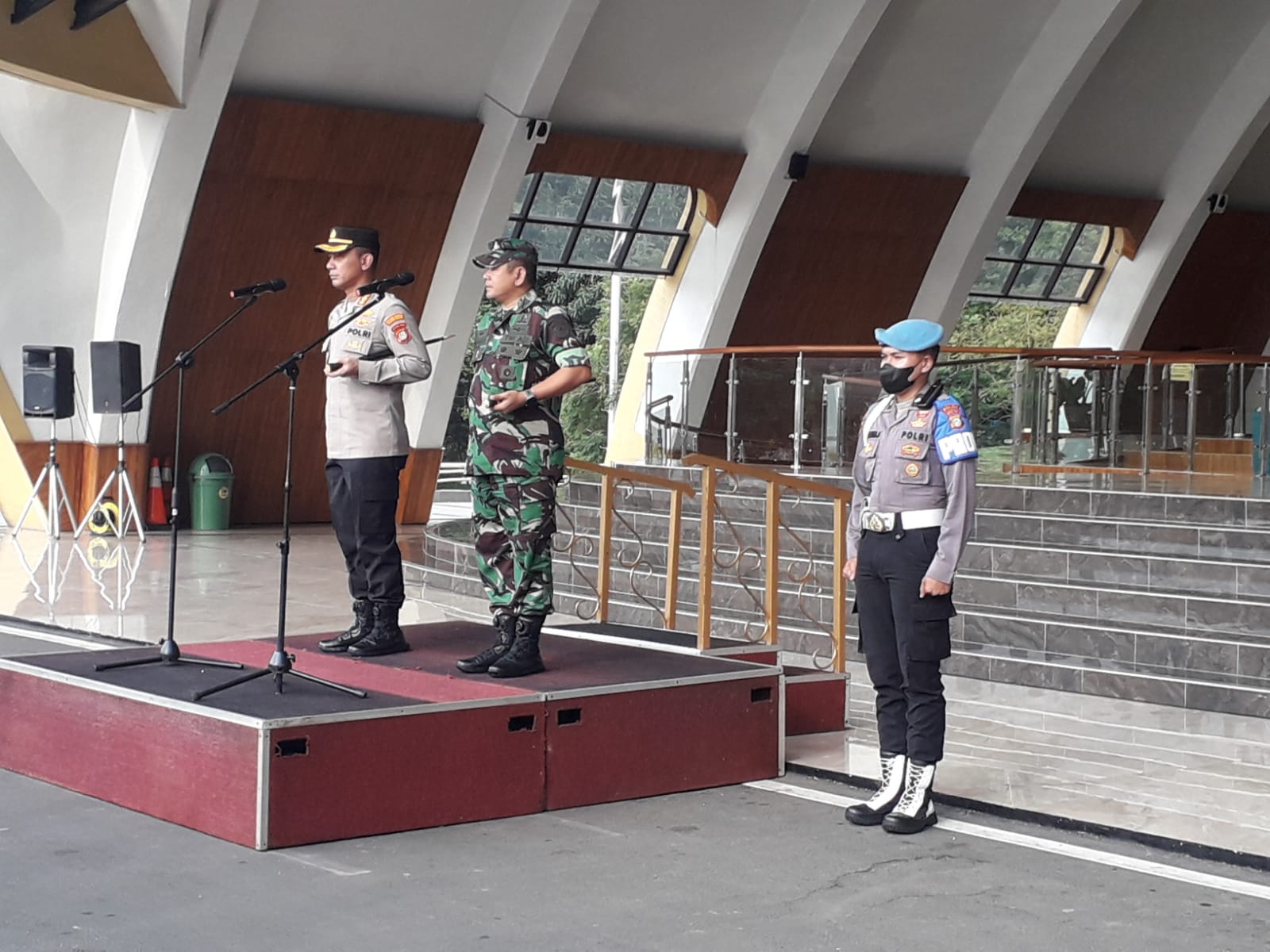 Polres dan Kodim 0505/JT Gelar Apel Kesiapan Pengamanan Perayaan Tahun Baru Imlek 2574 Kongzili