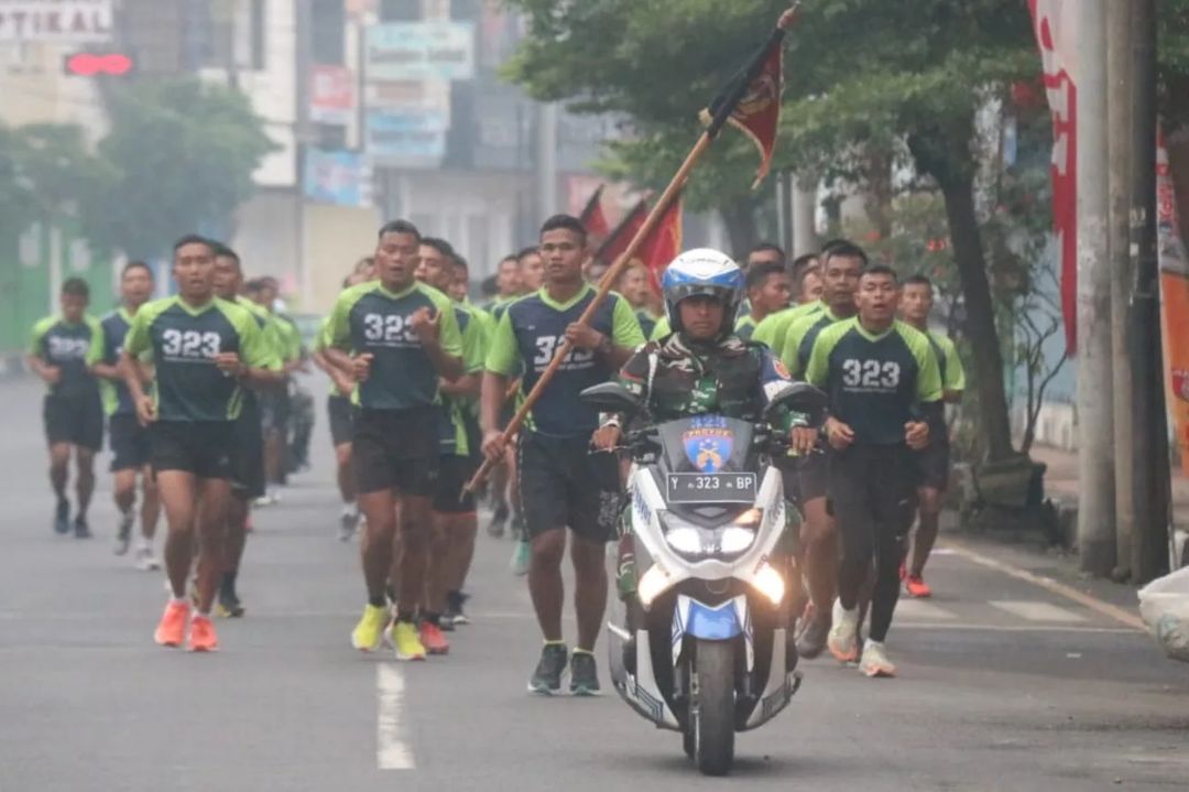 Buaya Putih Lari 5 Km, Fisik Prajurit Terbina
