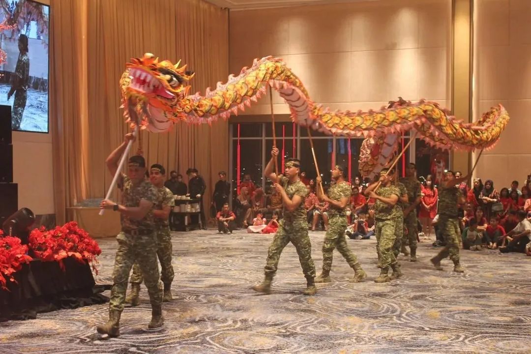Tampil Energik dan Memukau, Naga Barong Yonarmed 6 Kostrad Meriahkan Imlek