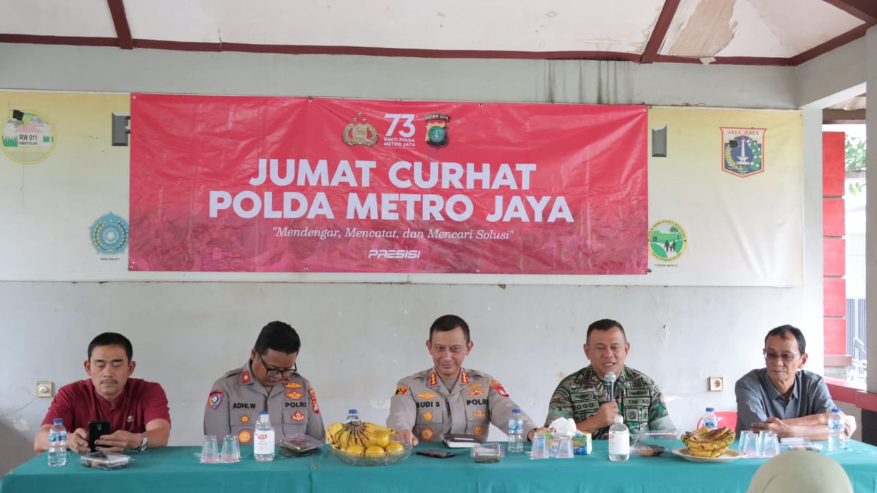 Kapolres Metro Jakarta Timur Menampung Informasi Kamtibmas Melalui Jumat Curhat di RW 11 Kel. Pondok Kelapa