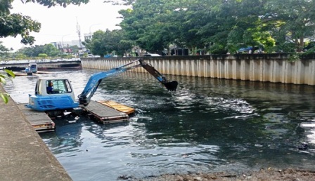 Antisipasi Banjir 2023, Dinas SDA Terjunkan Alat Berat di 5 Wilayah Dki Jakarta