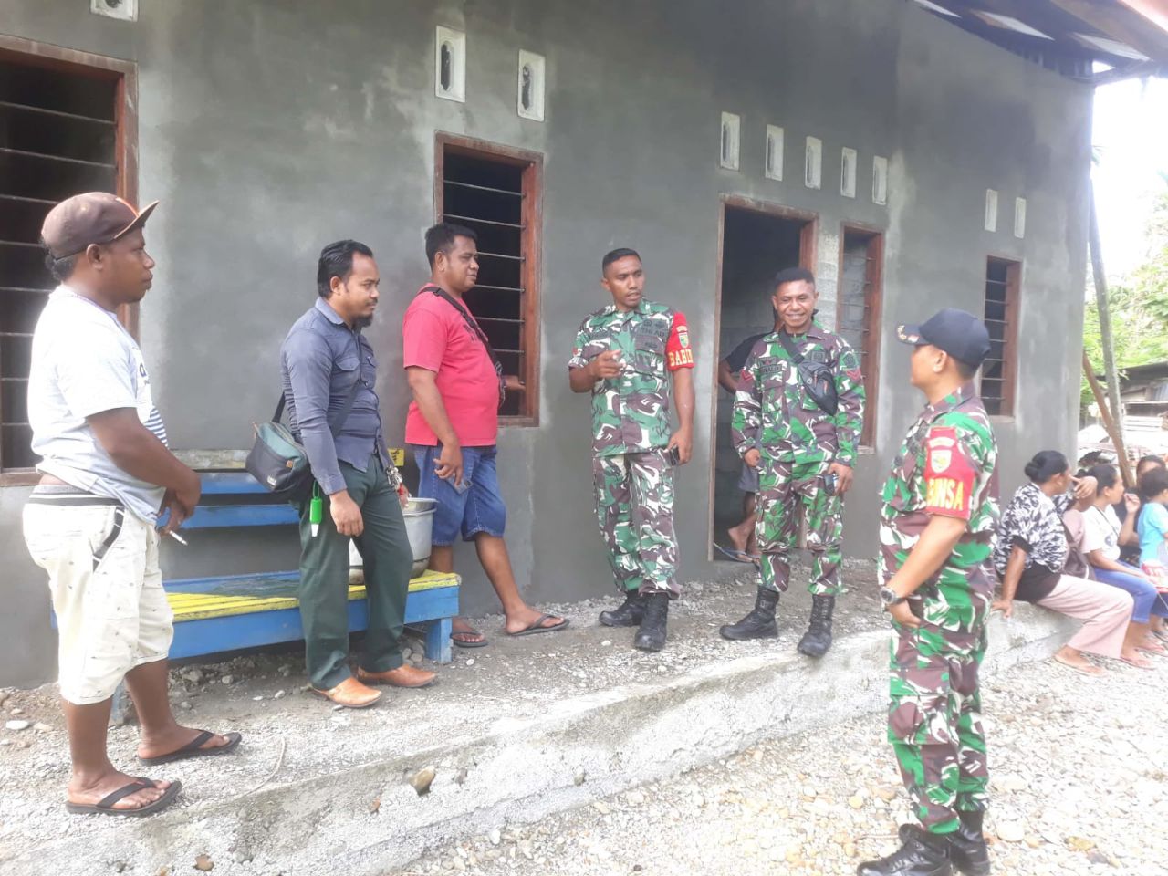 Melalui Komsos, Babinsa Koramil 1710-02/Timika Bangun Soliditas Untuk Jaga Keamanan Wilayah