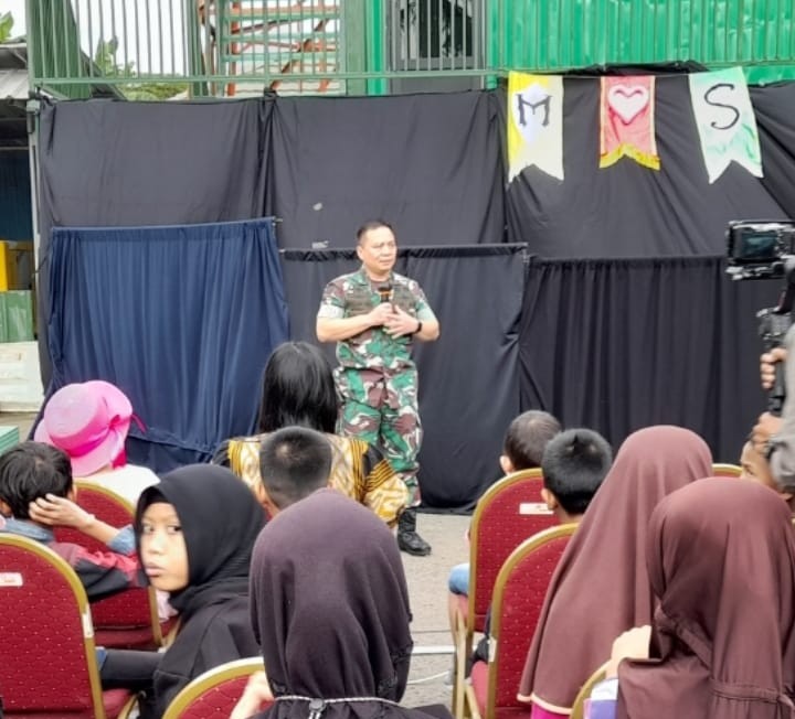 Acara Panggung Boneka dan Drama Musikal - Hops Puppet And Friends di Gelar Di Halaman Makodim 0502/JU
