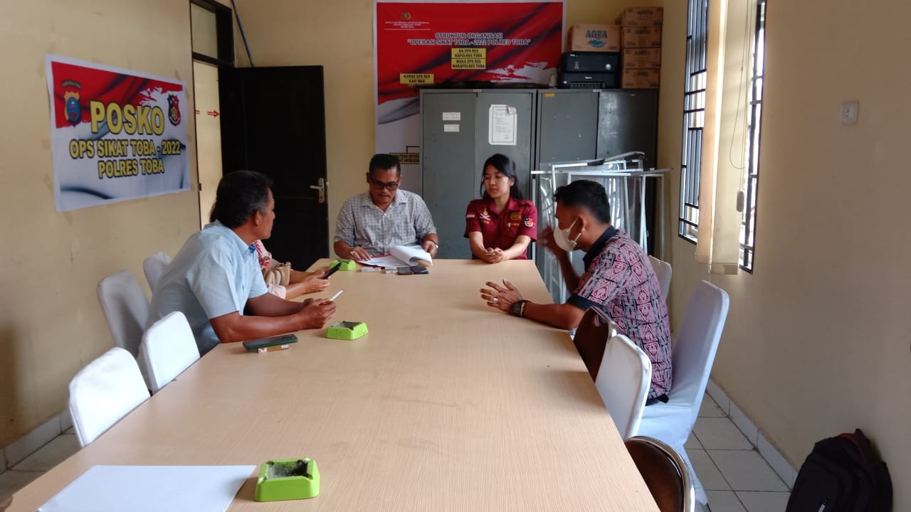 Polres Toba Gelar Restorative Justice Dugaan Pencemaran Nama Baik, Kanit Tipidter Berpesan Bijak Menggunakan Medsos dan Menjunjung Etika Dalam Berkomunikasi