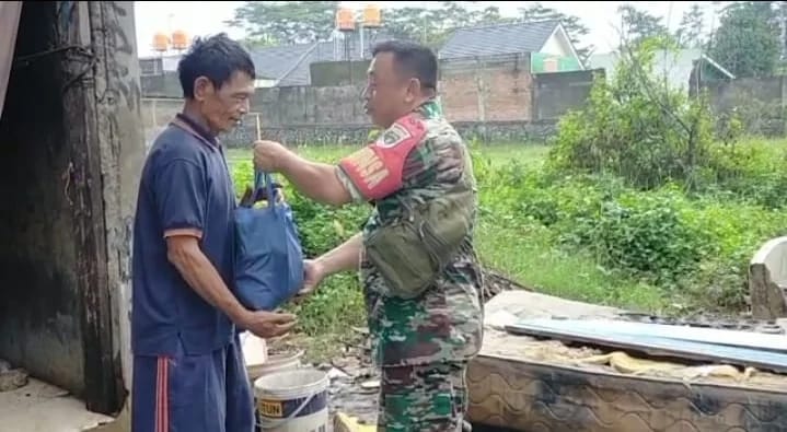 Wujud Kepedulian Terhadap Masyarakat, Babinsa Jatiluhur Laksanakan Babinsa Masuk Dapur Warga