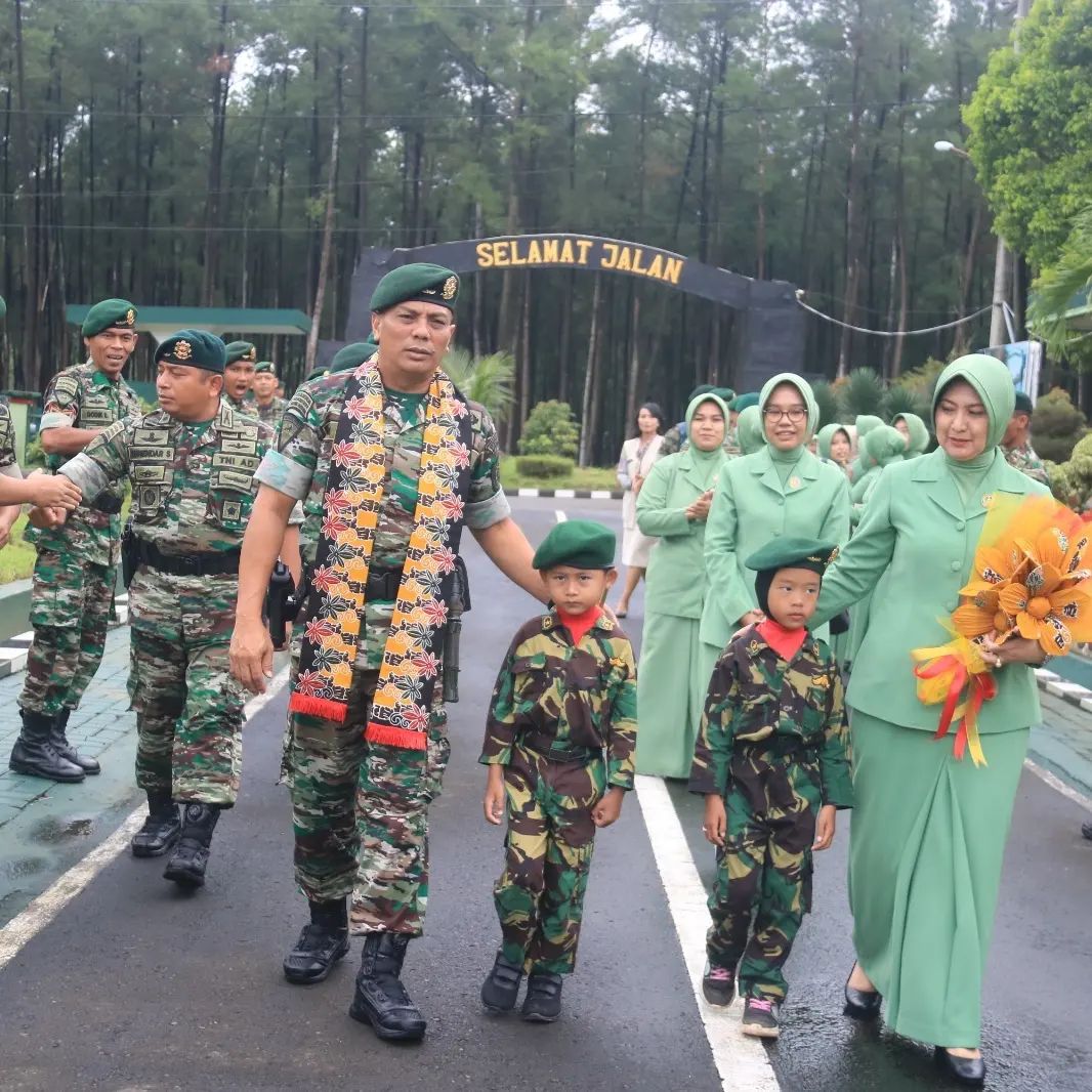 Kunjungan Kerja Danbrigif Raider 9 Kostrad Letkol Inf M. Fuad Suparlin, S.I.P., M.Tr (Han) ke Yonif Raider 514 Kostrad