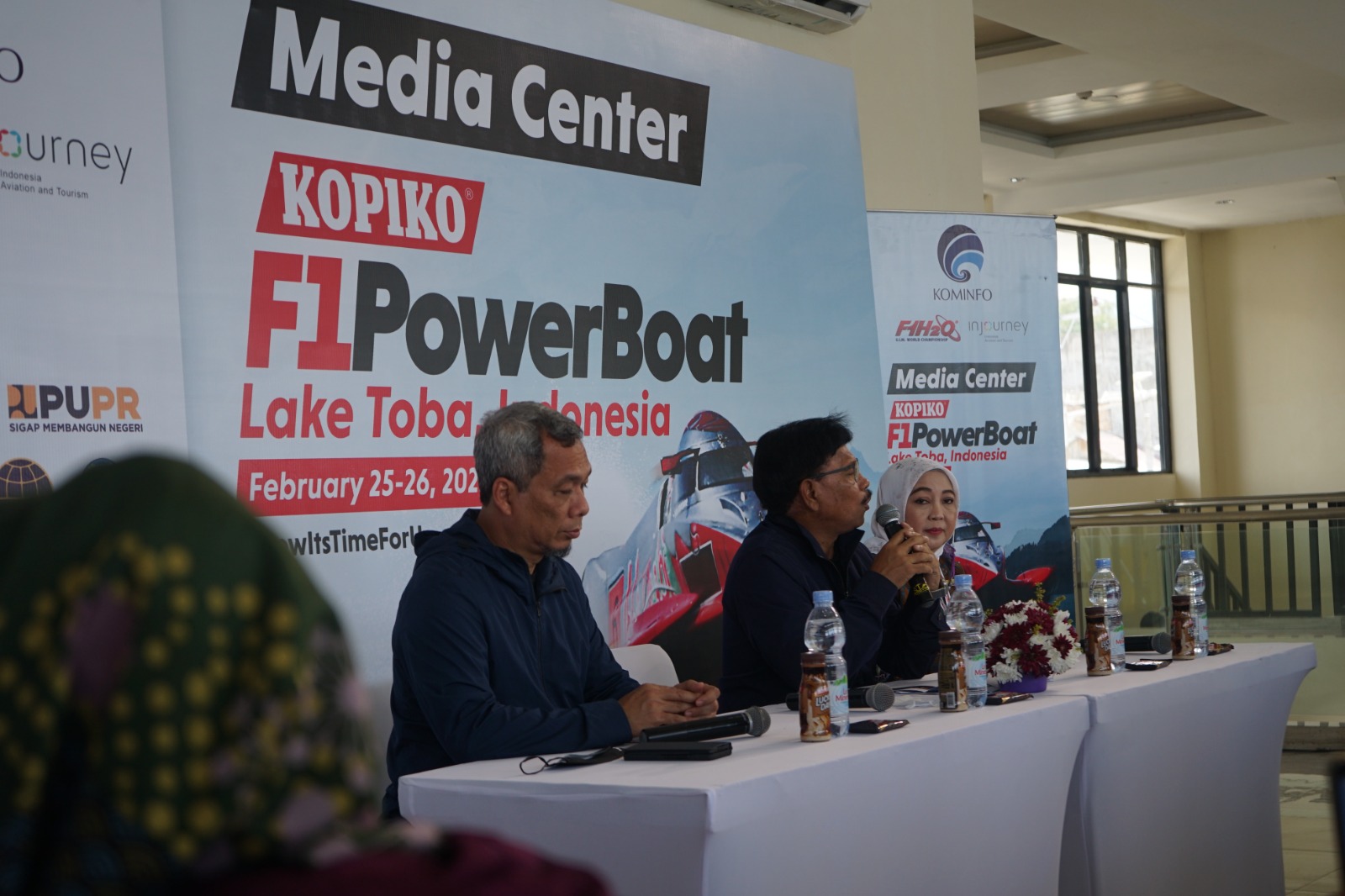 Menkominfo Memberikan Pesan Yang Positif Kepada Wartawan Pada Ajang F1 Powerboat Lake Toba 2023