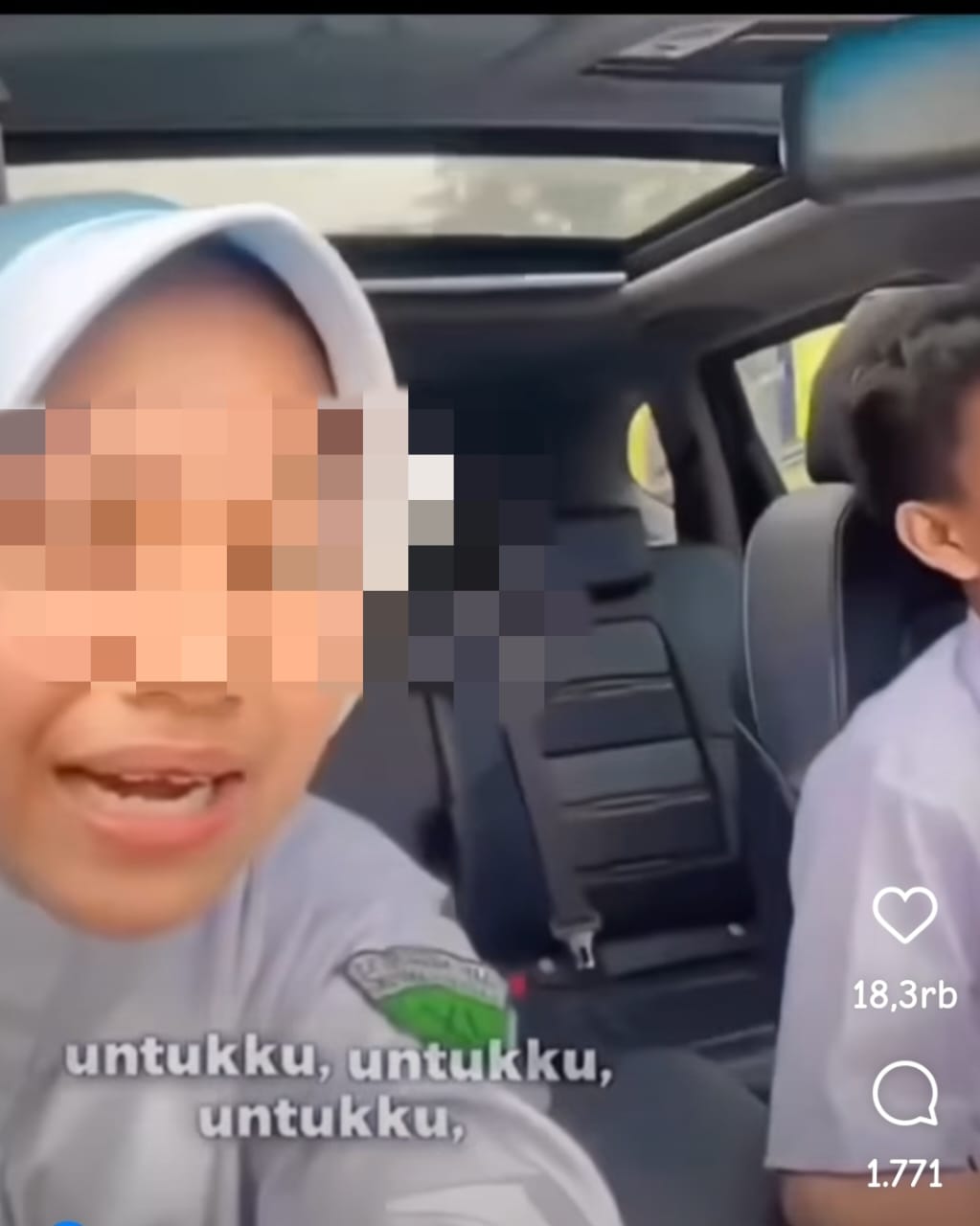 Viral !!! Anak SMP Bawa Mobil bersama Pasangannya Diiringi Musik Romantis