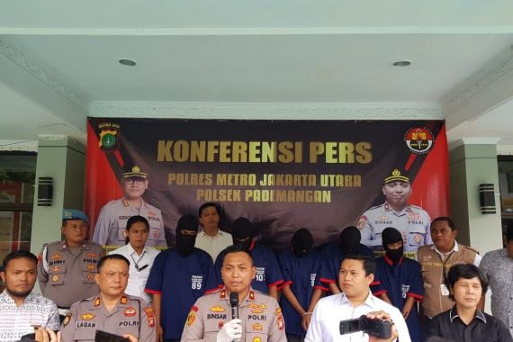 Polsek Pademangan Grebek Pabrik Ciu Ciu Rumahan