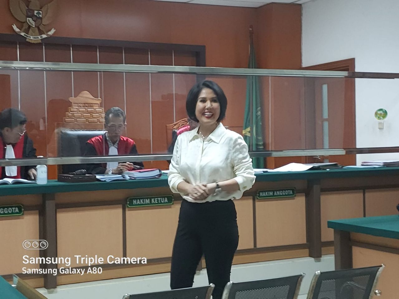 Dukung Natalia Rusli, Aliansi Masyarakat-Mahasiswa Unjuk Rasa Di Depan PN Jakbar
