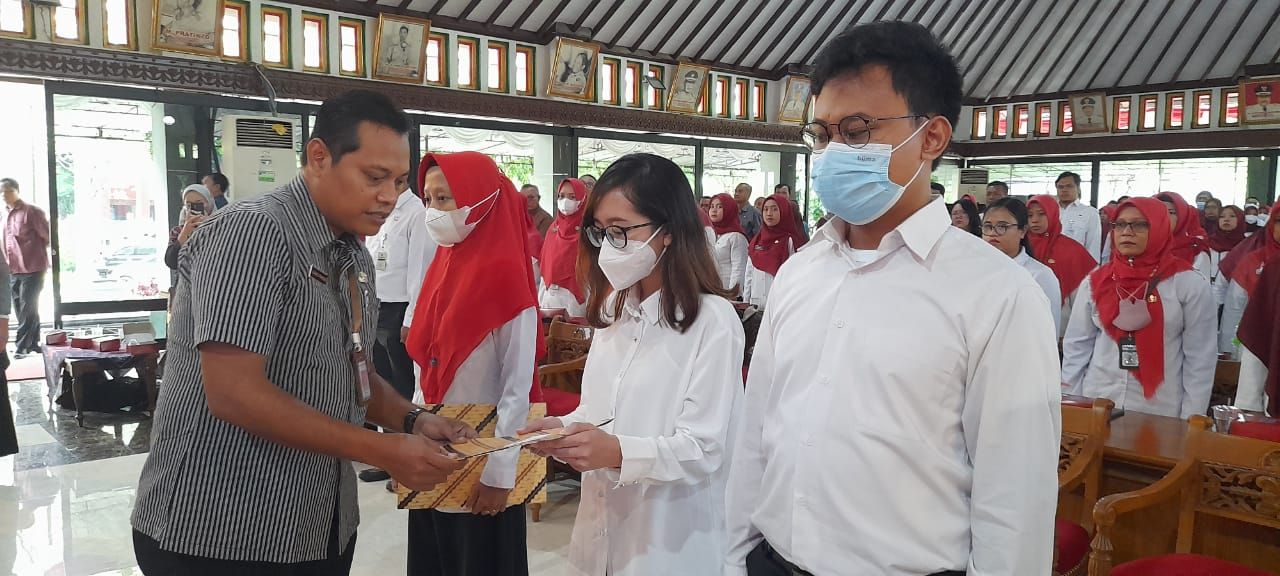 Penyerahan SK PPPK Tenaga Kesehatan.