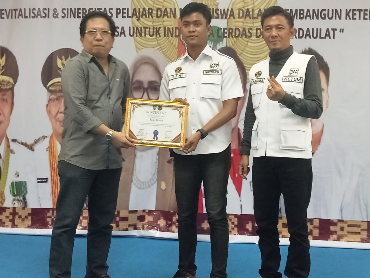 Rijal Kobar Bersama DPP Gencar Indonesia Berikan Pendidikan Politik Kepada Pelajar Dan Mahasiswa