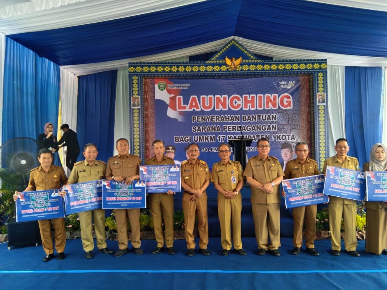 Dinas Perdagangan Provinsi Sumsel Serahkan Bantuan Kepada 1.202 Pelaku UMKM Se 17 Kabupaten Kota