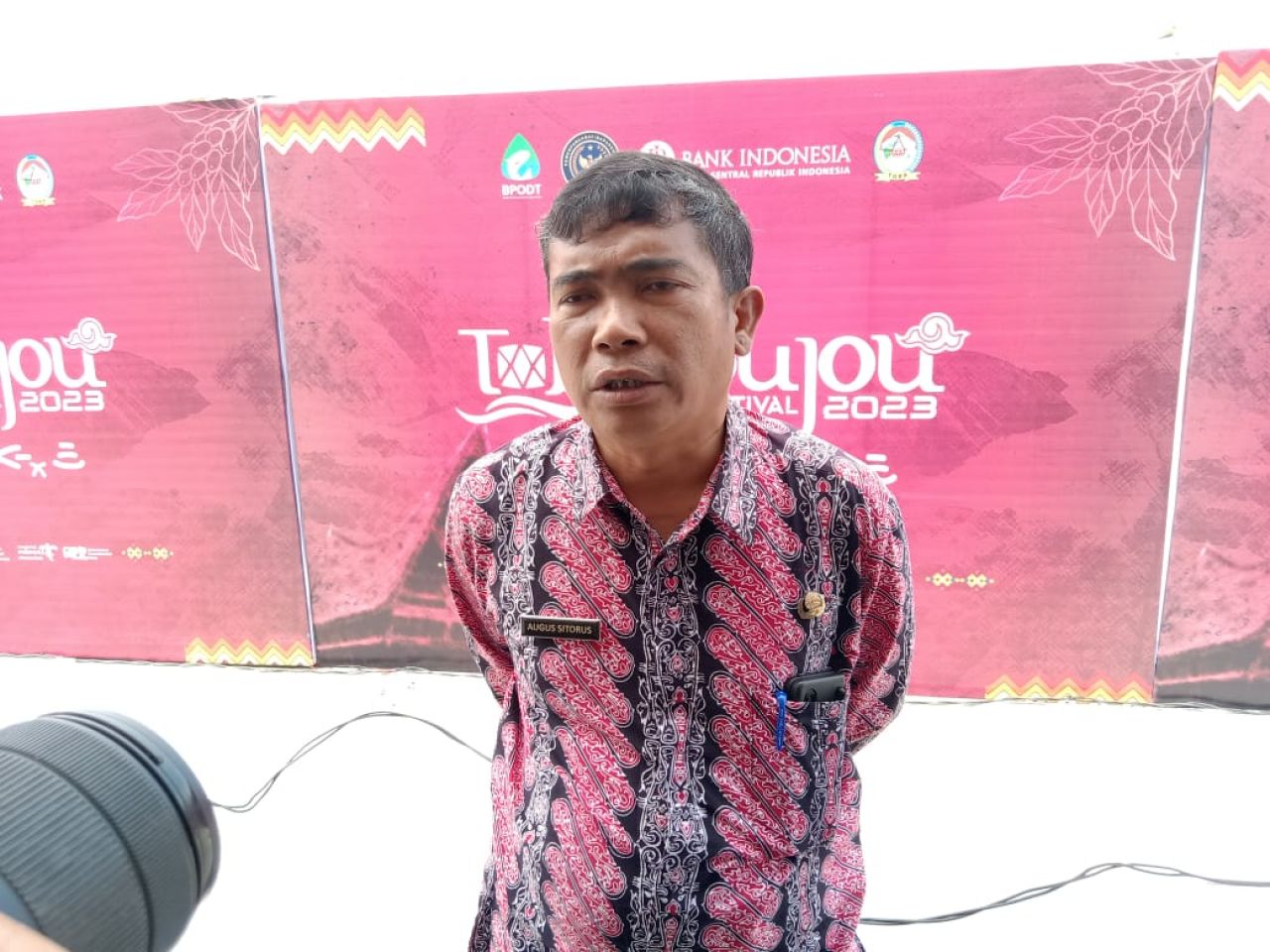 Toba Memanggil Lewat Toba Jou-jou Festival