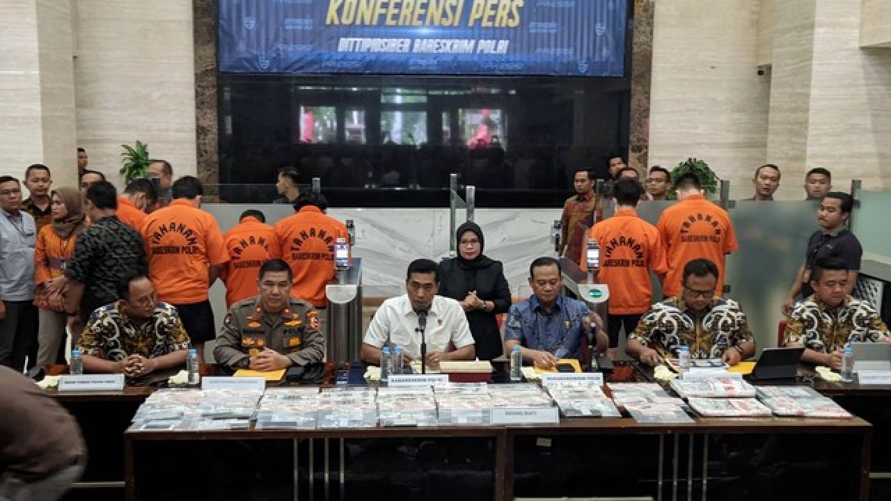 Bareskrim Polri Bongkar IMEI Ilegal, Oknum Kemenperin dan Oknum Bea Cukai Ditangkap