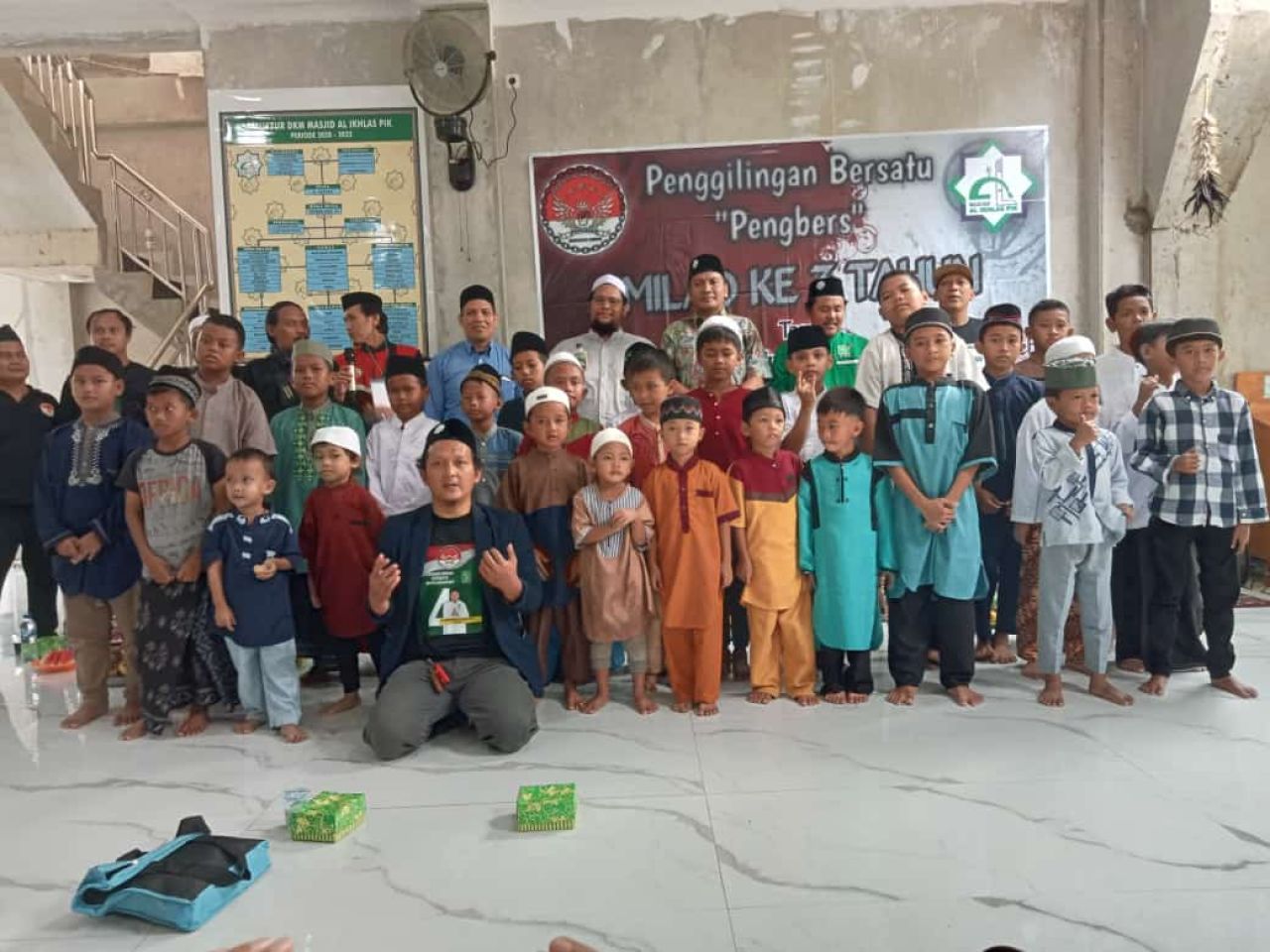 Penggilingan Bersatu (Pengbers) di Milad Ke 3 Tahun Mengadakan Khitanan Massal