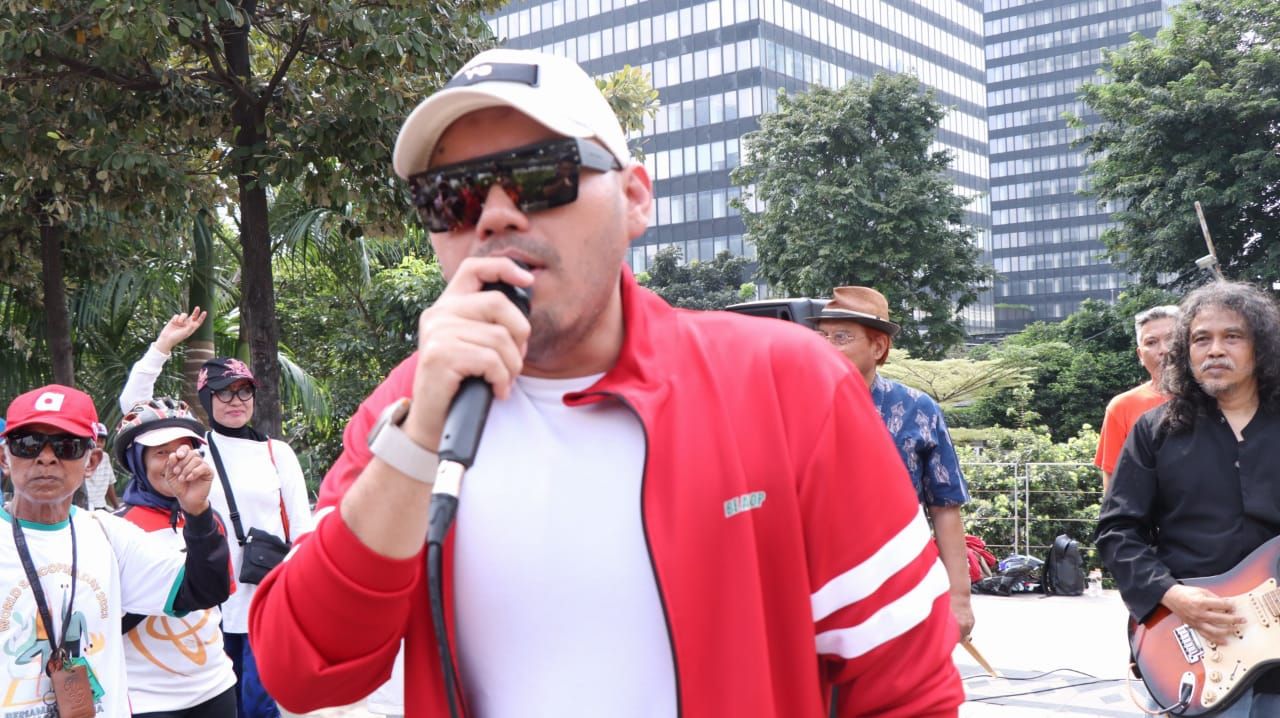 Hardjuno Wiwoho Pentas Live di Car Free Day Sosialisasikan Album BLBI Gate Kepada Generasi Muda