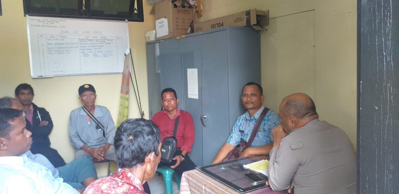 Kasat Binmas Polres Toba Mediasi Permasalahan Penghambatan Pembangunan Jalan di Dusun II Desa Aek Bolon Julu