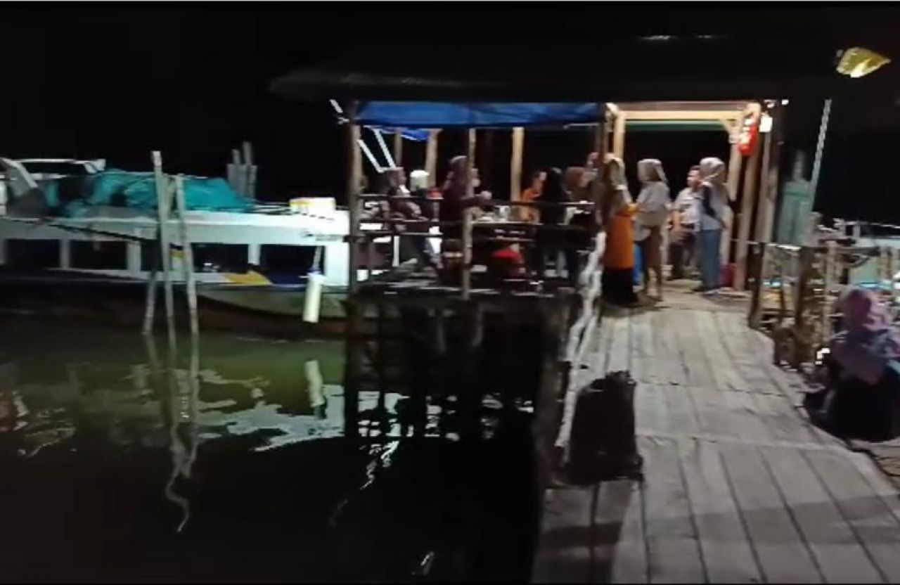 Posbinpotmar TNI AL Lobam Selamatkan Speed Boat Penumpang Rute Tembilahan-Tanjungpinang Akibat Cuaca Buruk