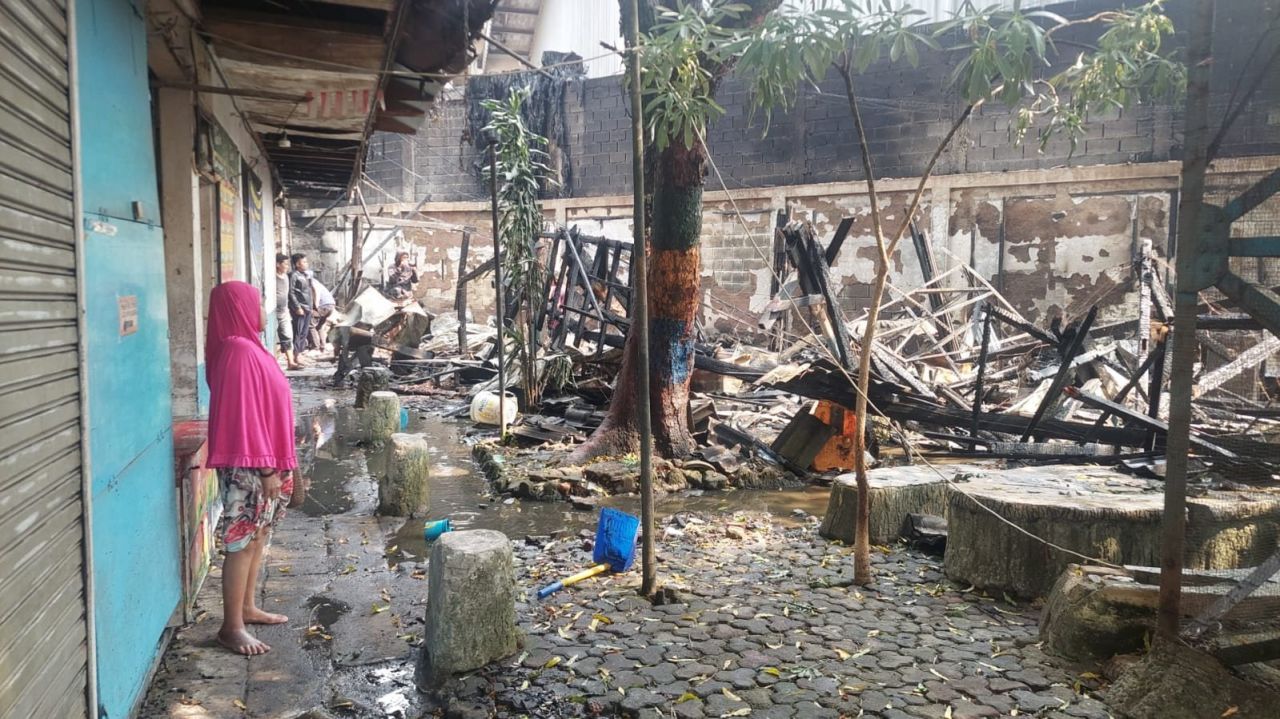Akibat Korsleting Listrik, 12 Kios di Terminal Leuwipanjang Ludes Terbakar