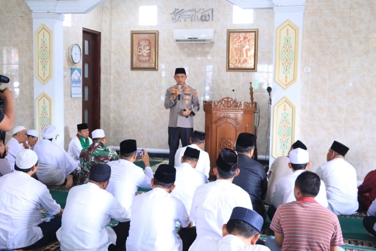 Jumat Keliling, Kapolres Metro Tangerang Kota Ingatkan Masjid Bukan Tempat Kampanye
