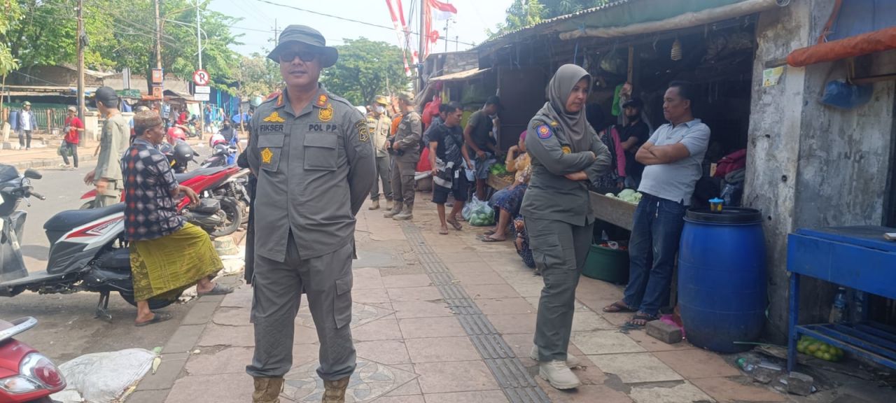 Satpol PP Kota Surabaya Tertibkan PKL Pasar Keputran dengan Tertib, Dwi Heri Mustika: Apresiasi Kepemimpinan M. Fikser
