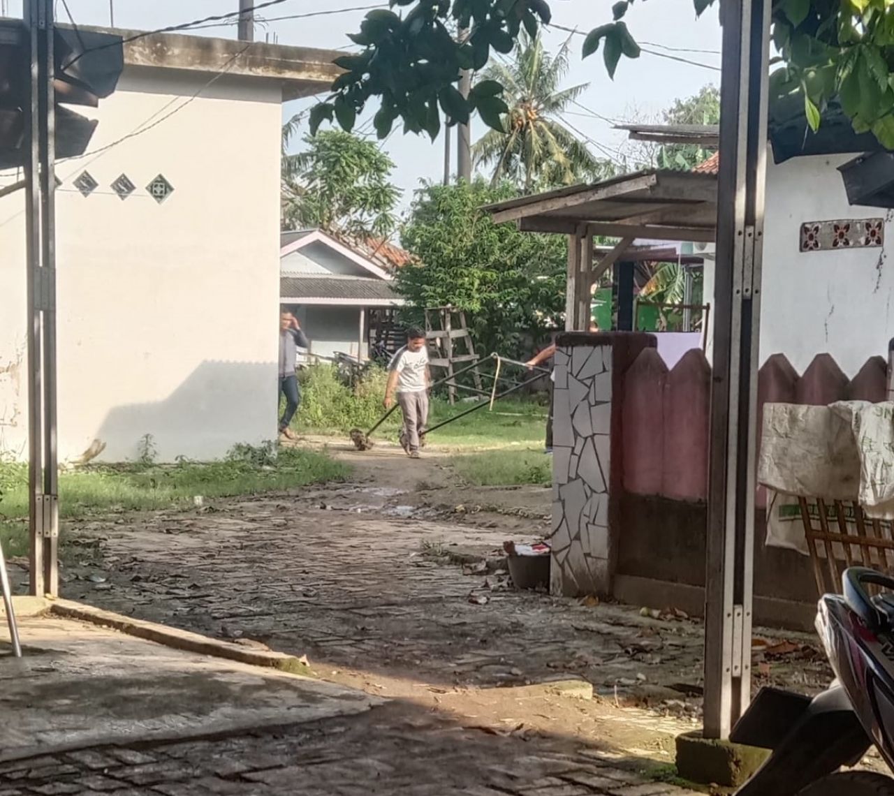Merasa Ditipu Saudara Atas Jual Beli Tanah, Warga Jalan Kampung Pangkalan Lapor Polres Metro Bekasi