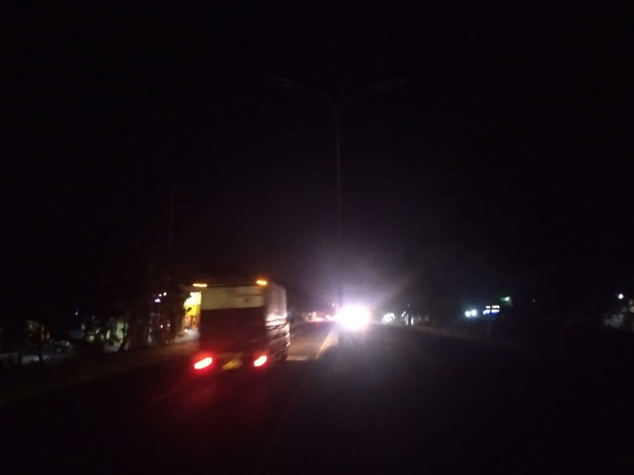 Berpotensi Terjadi Kecelakaan, Warga Keluhkan Lampu PJU di Jalan Raya Nasional Babat-Lamongan Padam di Malam Hari