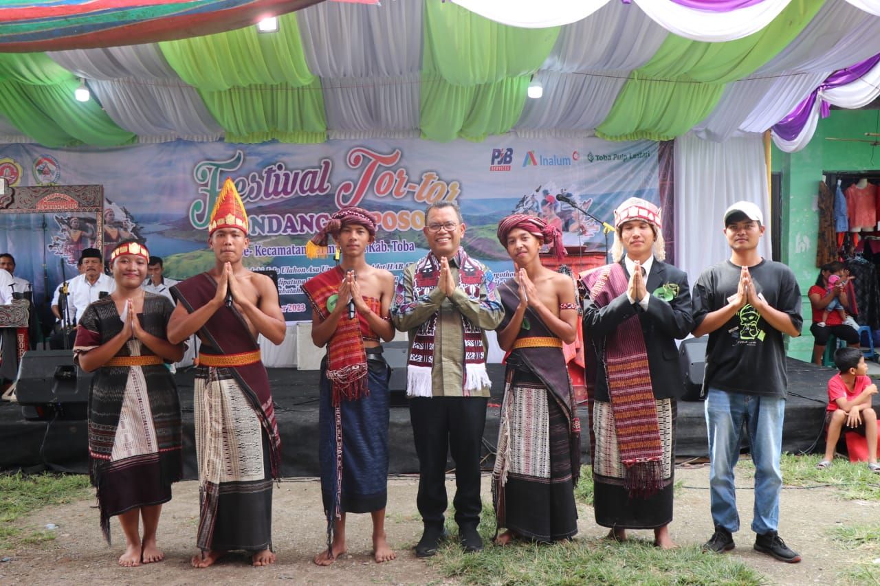 Berkreasi Lewat Budaya di Acara Festival Tortor Gondang Naposo