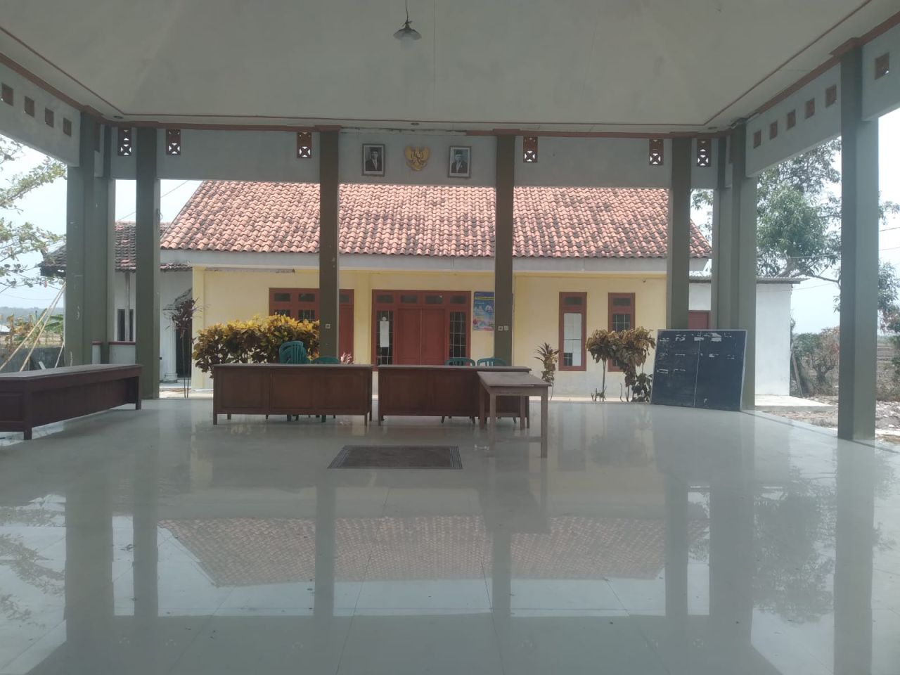 Kantor Desa Lembakadi