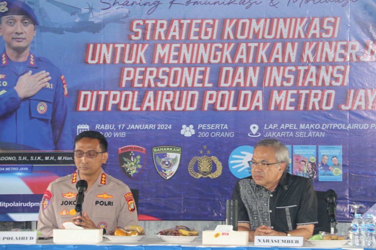 Jaga Kedekatan dengan Masyarakat, Dirpolairud Polda Metro Jaya Ingatkan Jajarannya Humanis Terhadap Warga Pesisir