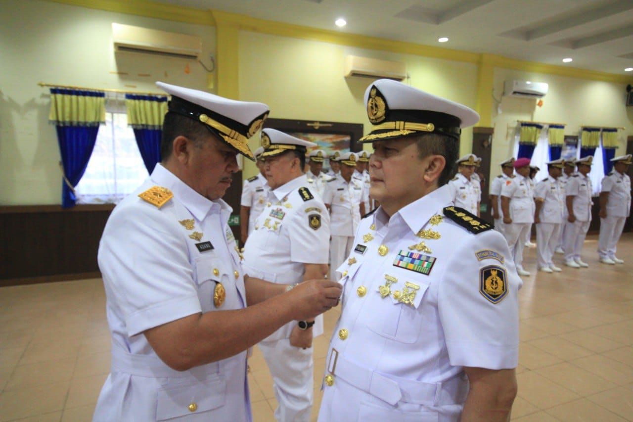Kadiskesal Pimpin Sertijab Karumkital Dr. Midiyato Suratani