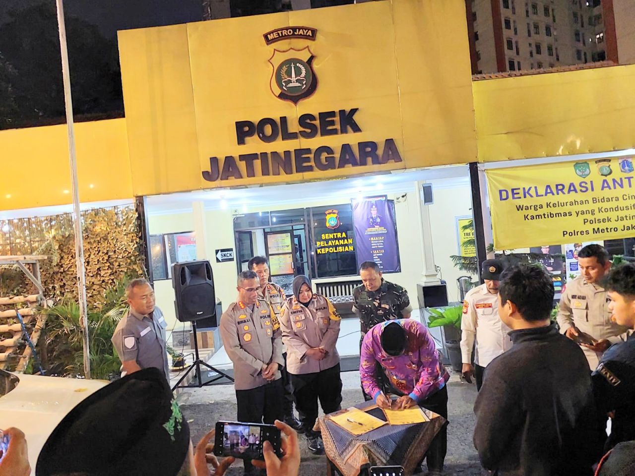 Deklarasi Anti Tawuran Warga Bidara Cina Oleh Kodim dan Polres Metro Jakarta Timur