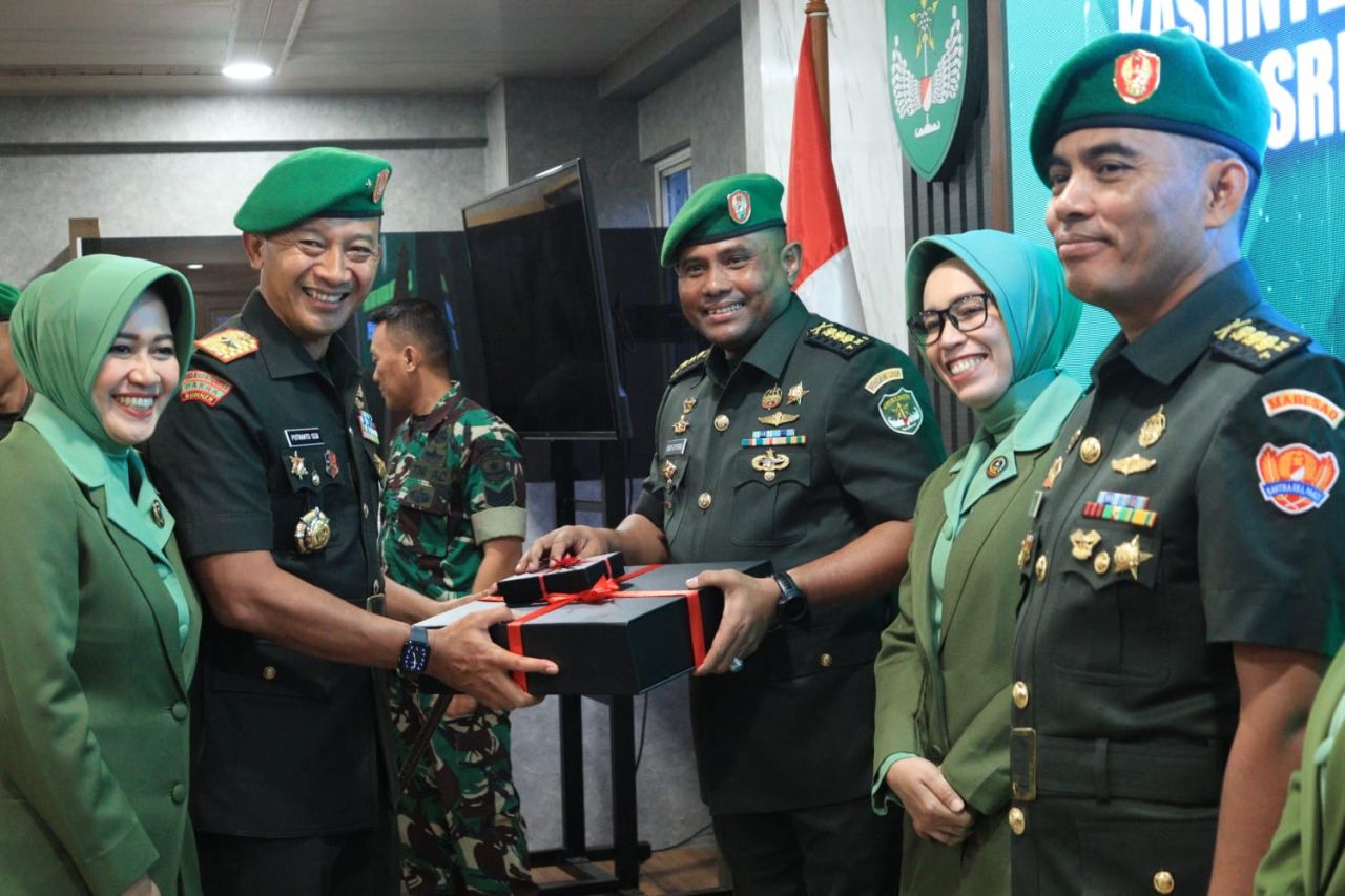 Danrem 052/Wkr, Pimpin Sertijab Kasiintel, Kasiops Dan Kasipers Kasrem 052/Wijayakrama