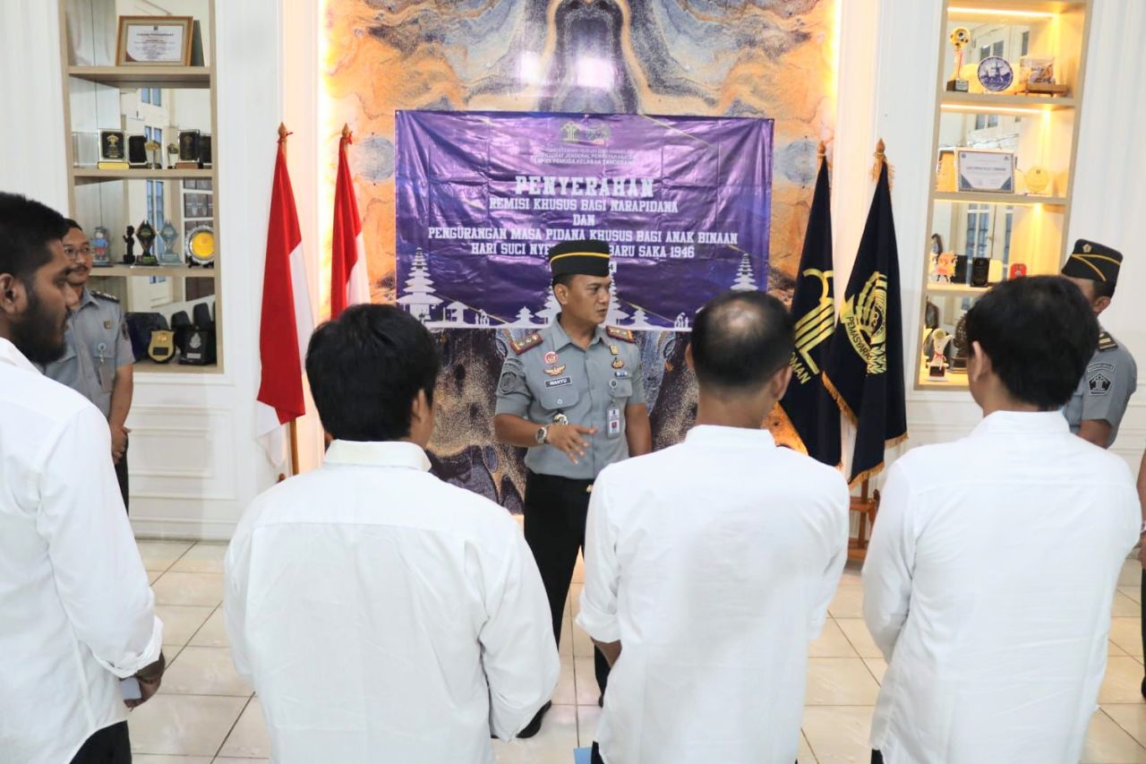 4 Warga Binaan Pemasyarakatan Lapas Pemuda Tangerang, Terima SK Remisi Hari Raya Nyepi Tahun 2024