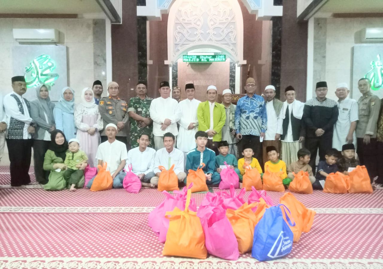 Dalam Acara Safari Ramadhan, Babinsa Koramil 01/Kranji Hadiri Acara Santunan anak Yatim Piatu