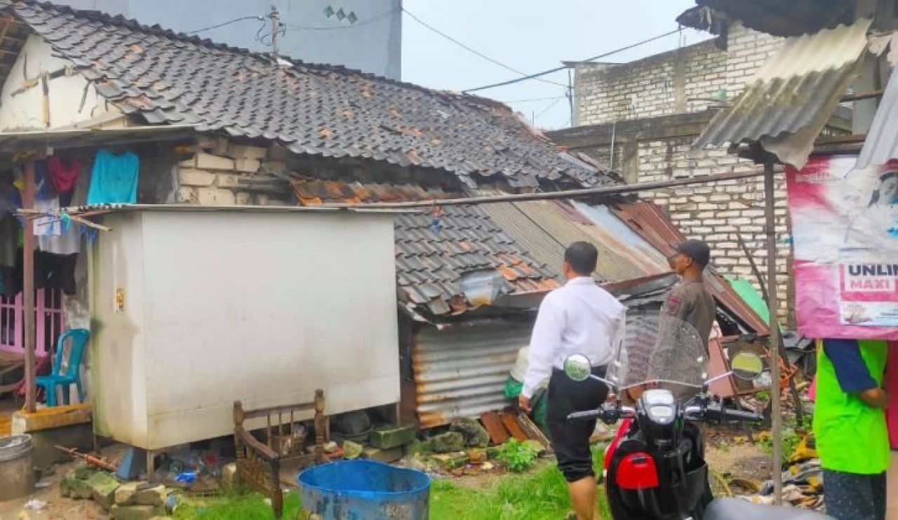 Sejumlah Rumah Warga di Paciran Lamongan Mengalami Rusak Parah Diterjang Angin Kencang
