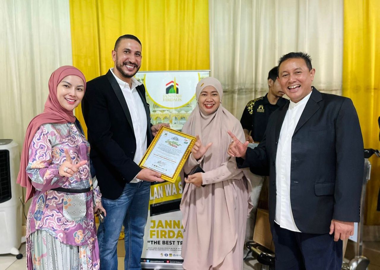 Komitmen Melayani Setulus Hati: Jamaah Haji Jannah Firdaus Tour dan Travel Tiba di Tanah Air