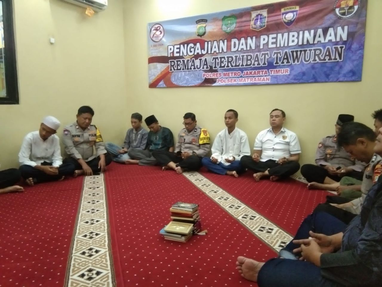 Polsek Matraman Gelar Pengajian Bersama Remaja Duta Anti Tawuran dan Anak-anak Binaan