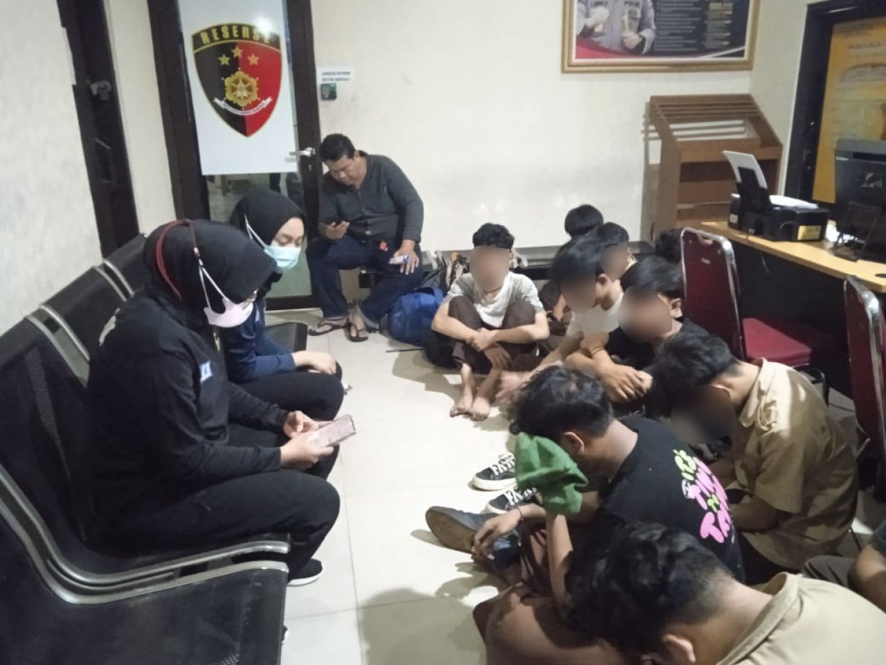 Hendak Tawuran, Polrestro Jakarta Timur Periksa Urine Para Siswa PGRI 1 Halim Perdanakusuma