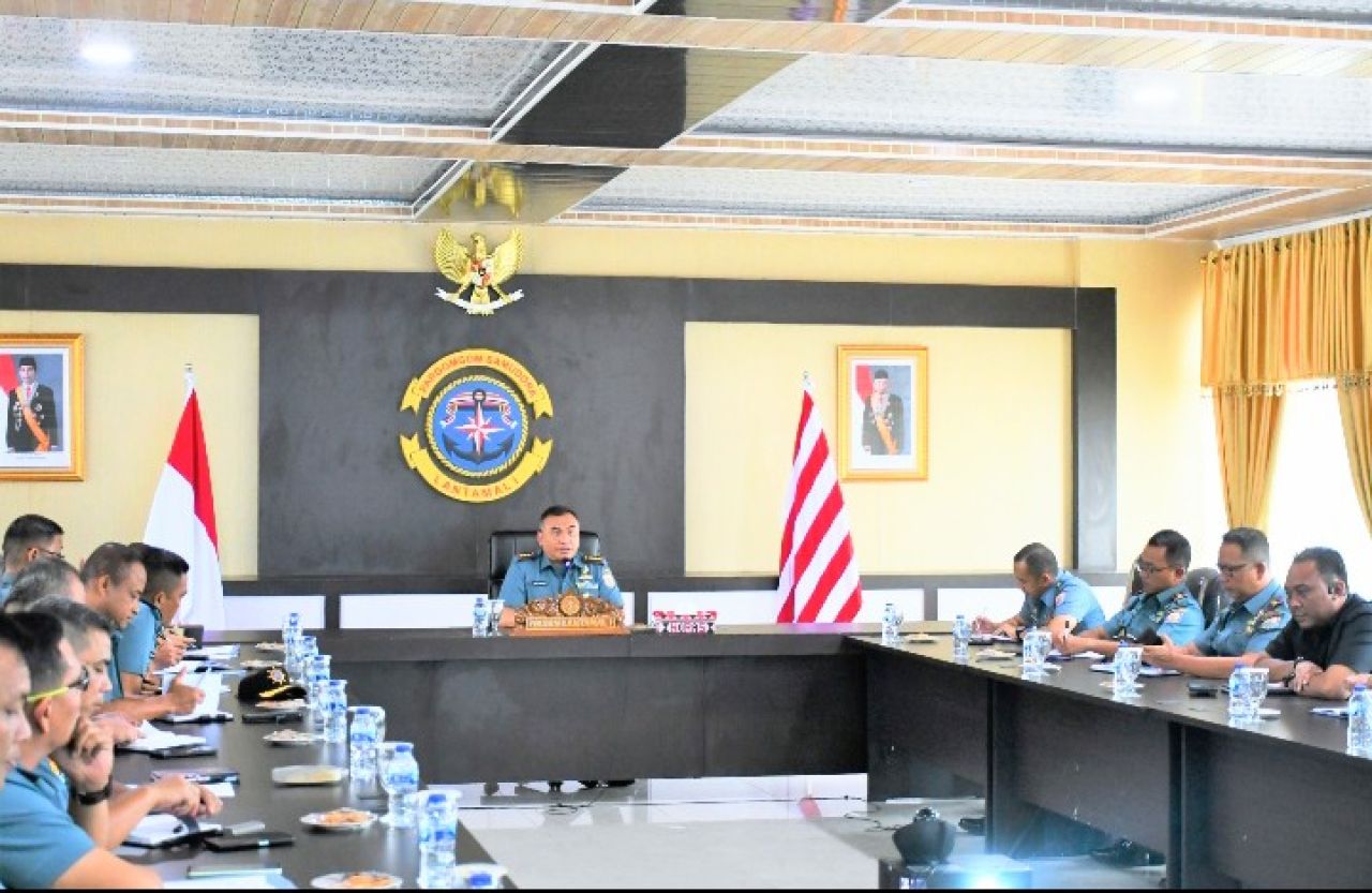 Sampaikan Kebijakan dan Penekanan, Danlantamal I Pimpin Rapat Staf