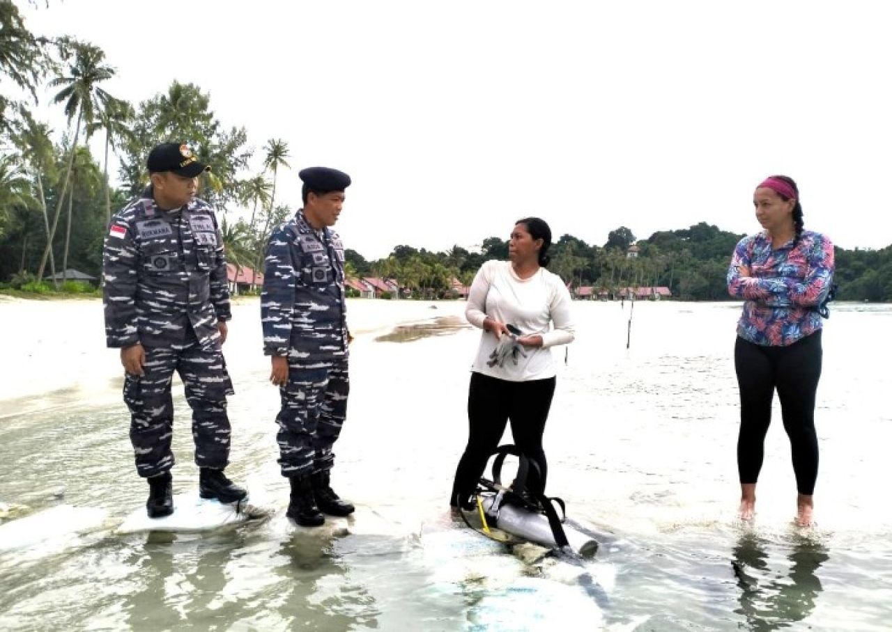 Danlanal Bintan Tinjau Kapal Legendaris Yang Diduga Kapal Lancang Kuning