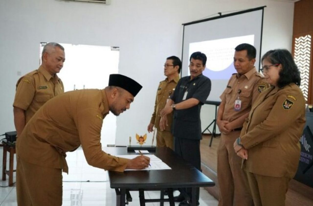 Pj. Walikota Kediri saksikan Penandatanganan Perjanjian Kerjasama Manfaat Data Kependudukan