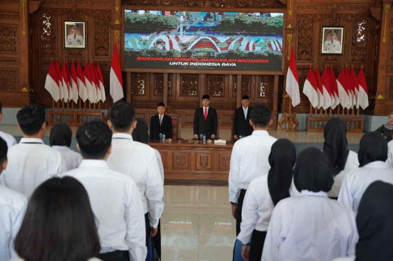 Serahkan SK Pengangkatan, Harapan Bupati Tuban CPNS Generasi Z Bisa Memberi Gagasan dan Ide-ide Baru