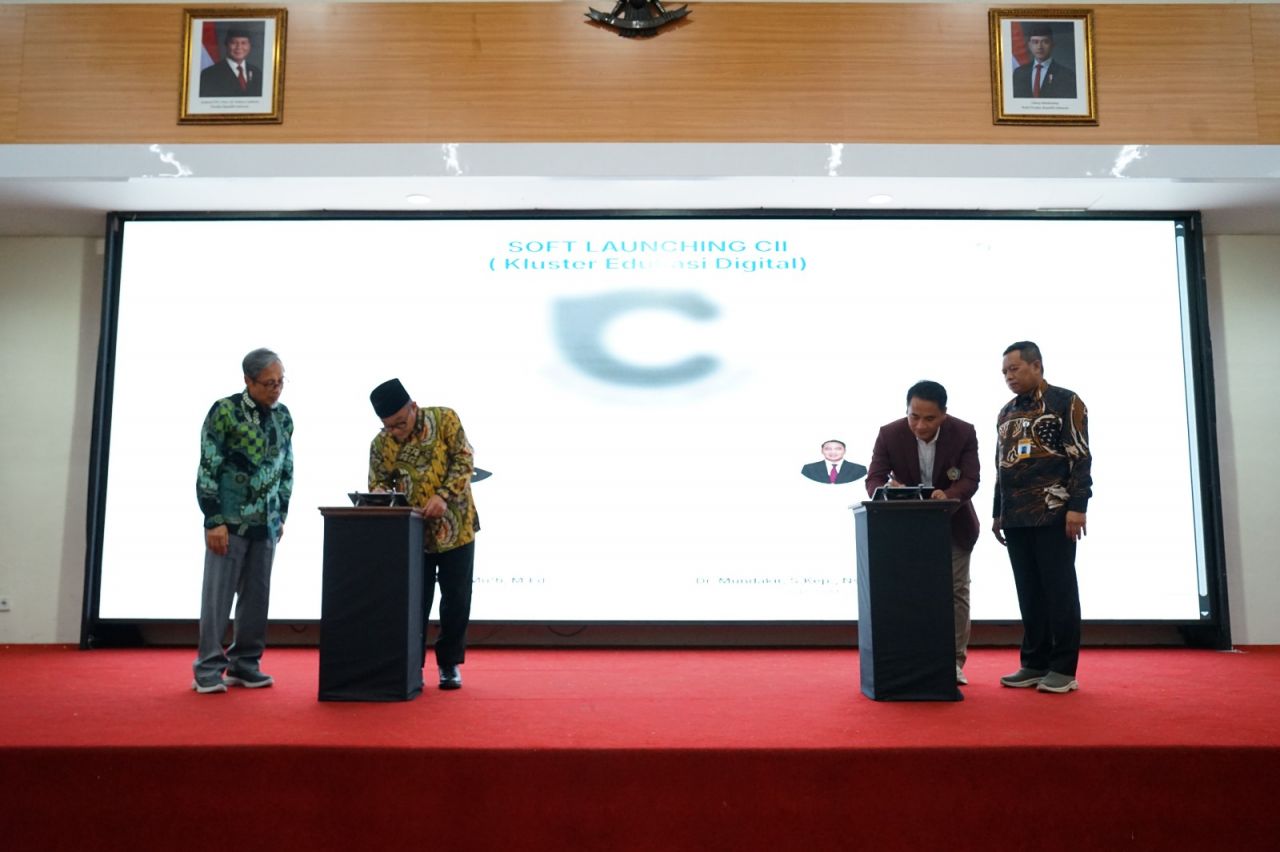 Inovasi Digital Pendidikan Diresmikan, UM Surabaya Luncurkan Center For Impactful Innovation