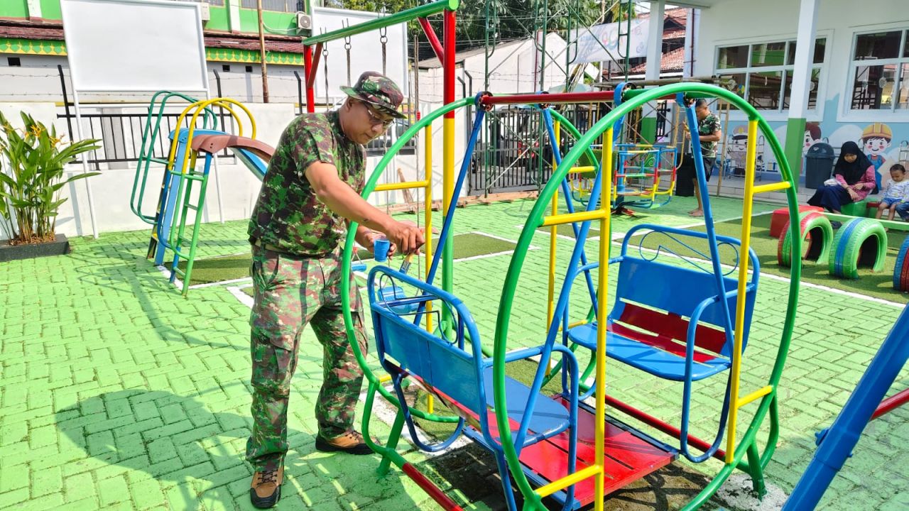Korem 051/Wijayakarta Dan Masyarakat Gelar Karya Bhakti Di TK Kartika X-16 Mampang, Jakarta Selatan