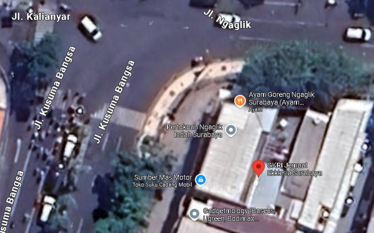 Titilk Lokasi Cafe New DW dan Gereja