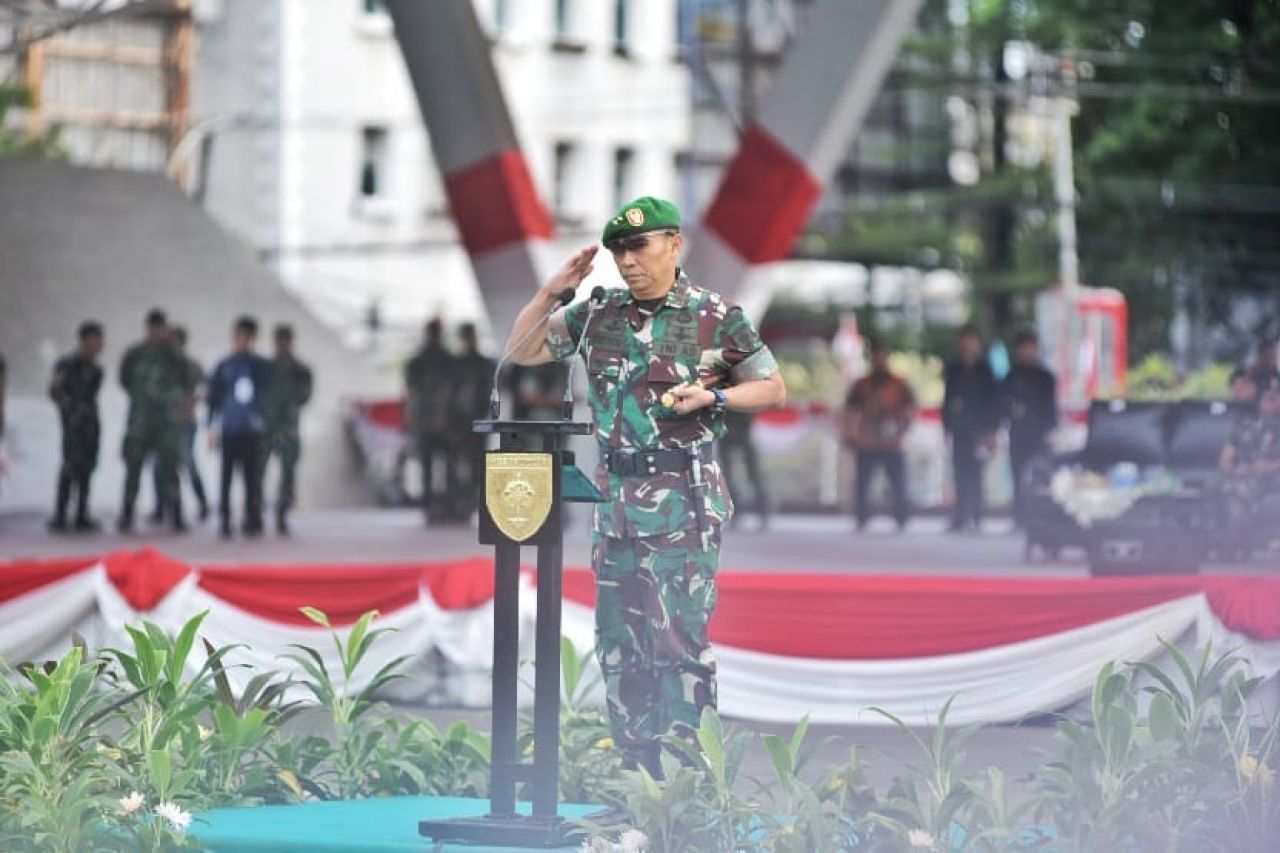 Dipimpin Pangdam XIV/Hsn, Penutupan SPPI Batch-3 Makassar Penuh Haru dan Syukur Mantan Siswa