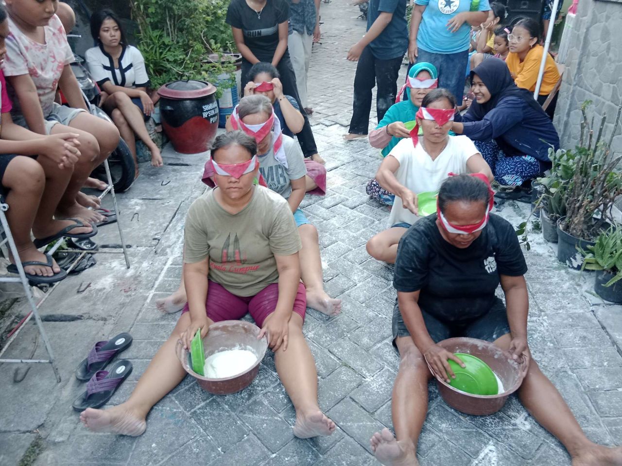 Lomba 17 Agustus Warnai Semangat Warga Kupang Gunung Jaya RT 03 RW 07 Sambut HUT ke-80 Republik Indonesia